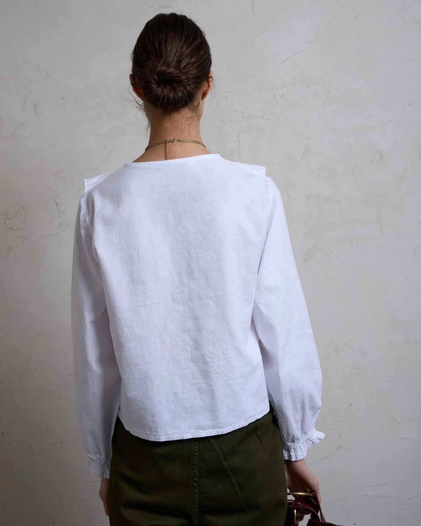 Blusa Cuello V Volantes Blanca