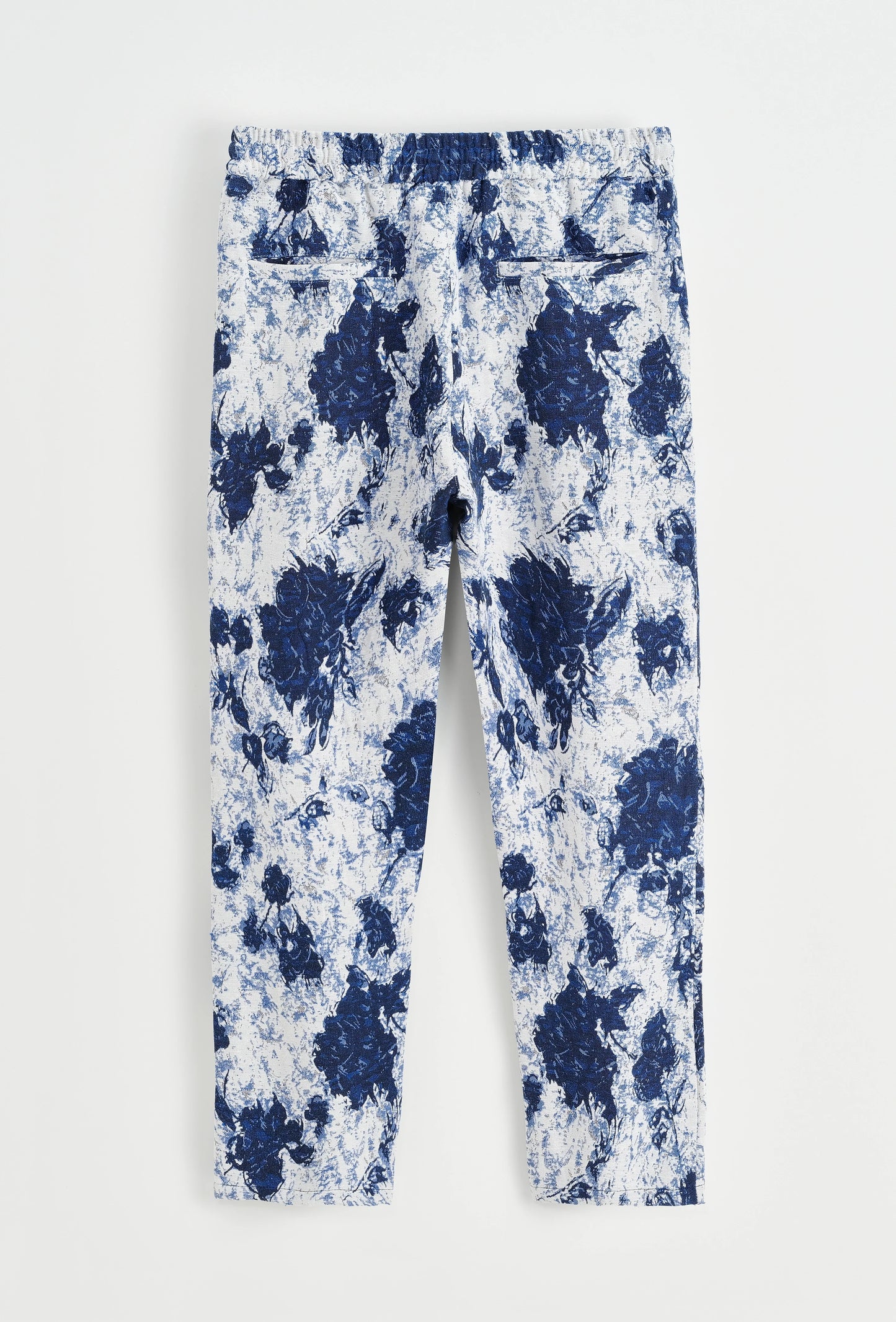 Conjunto de chaqueta y pantalón