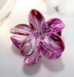 Pinza para el pelo con flor de frangipani morada oscura