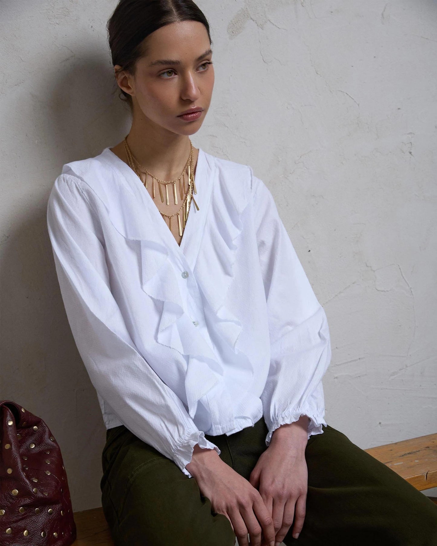 Blusa Cuello V Volantes Blanca