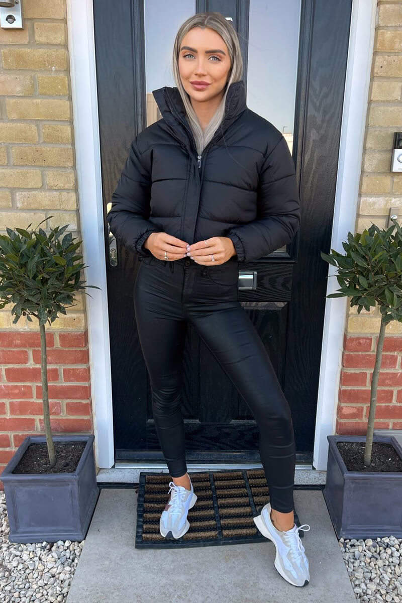 Chaqueta acolchada corta negra