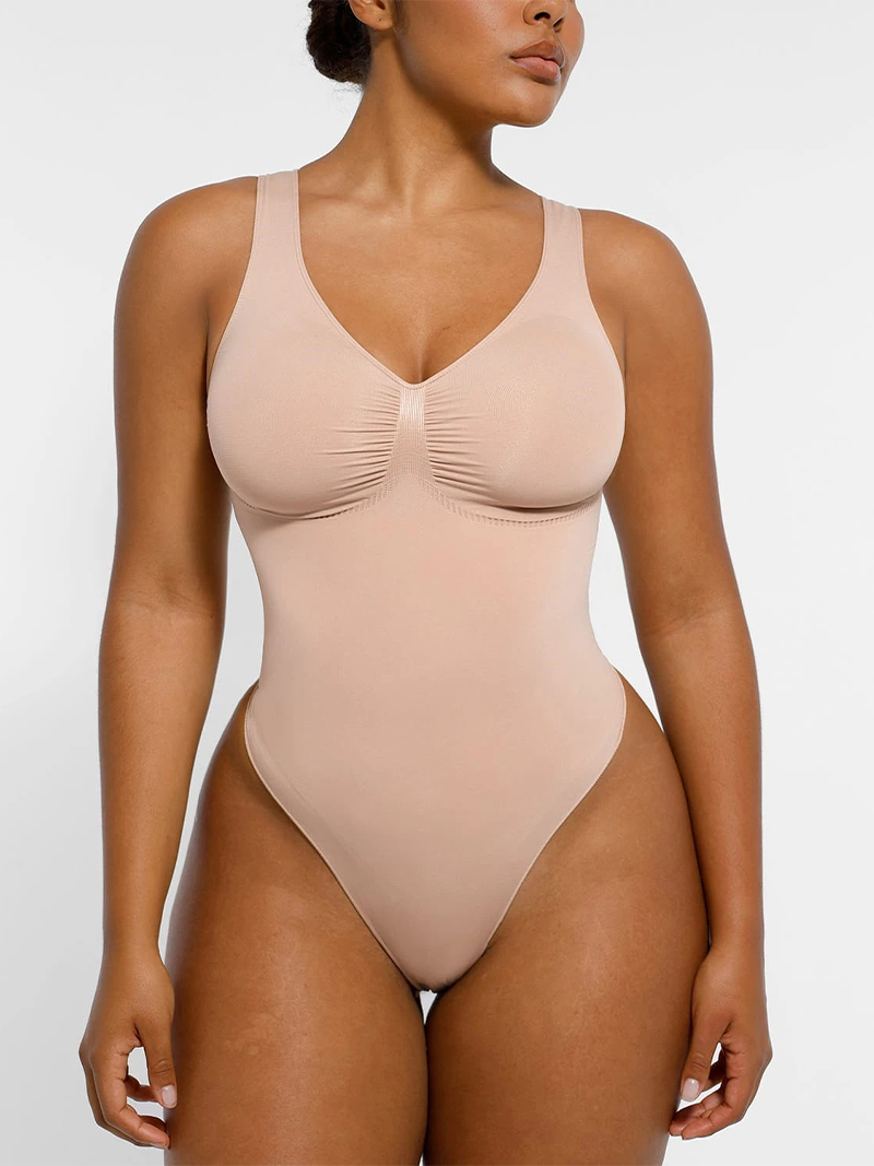 Body moldeador tipo tanga con cuello en V