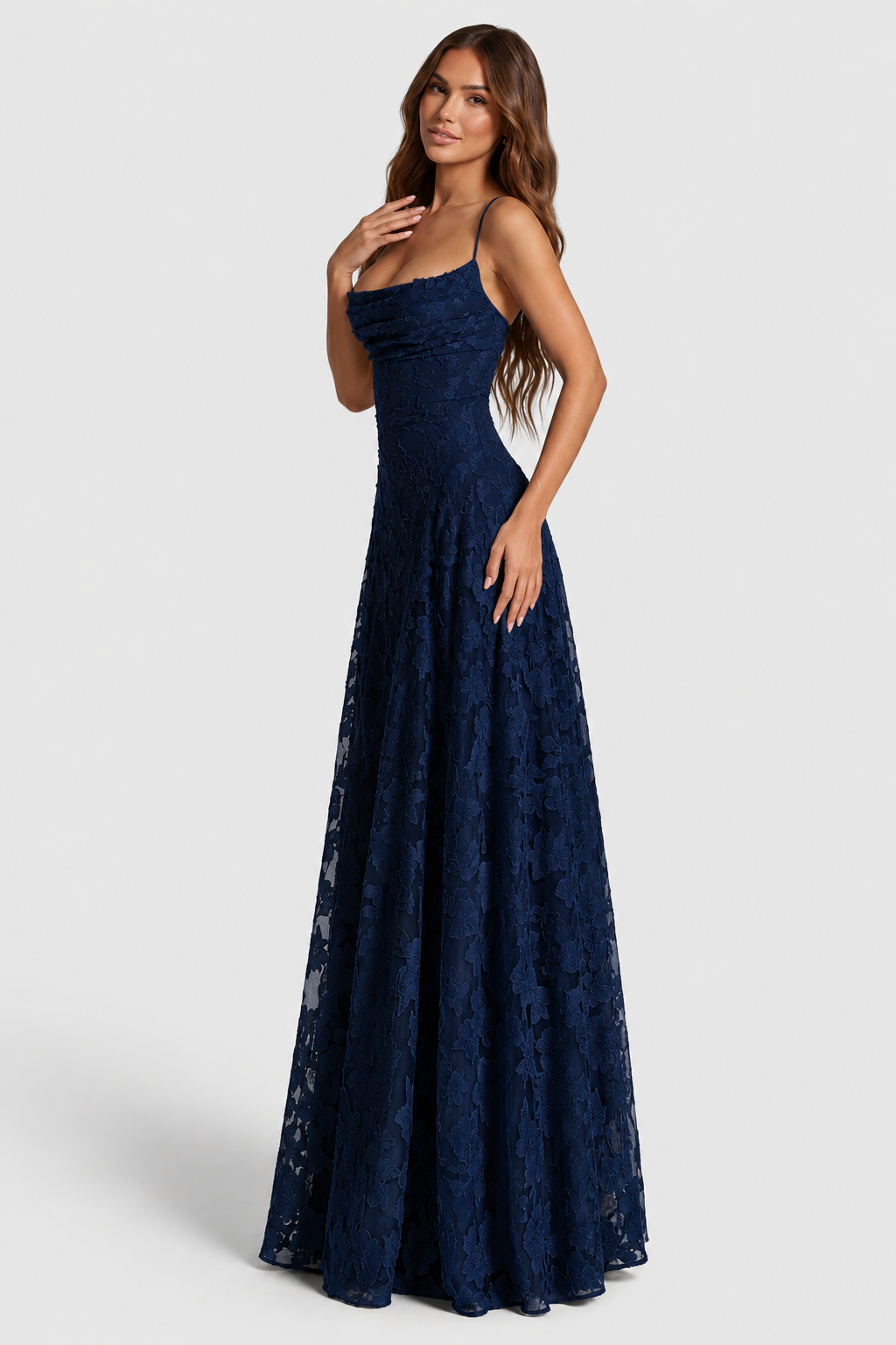 Nerila – Vestido de encaje floral en relieve