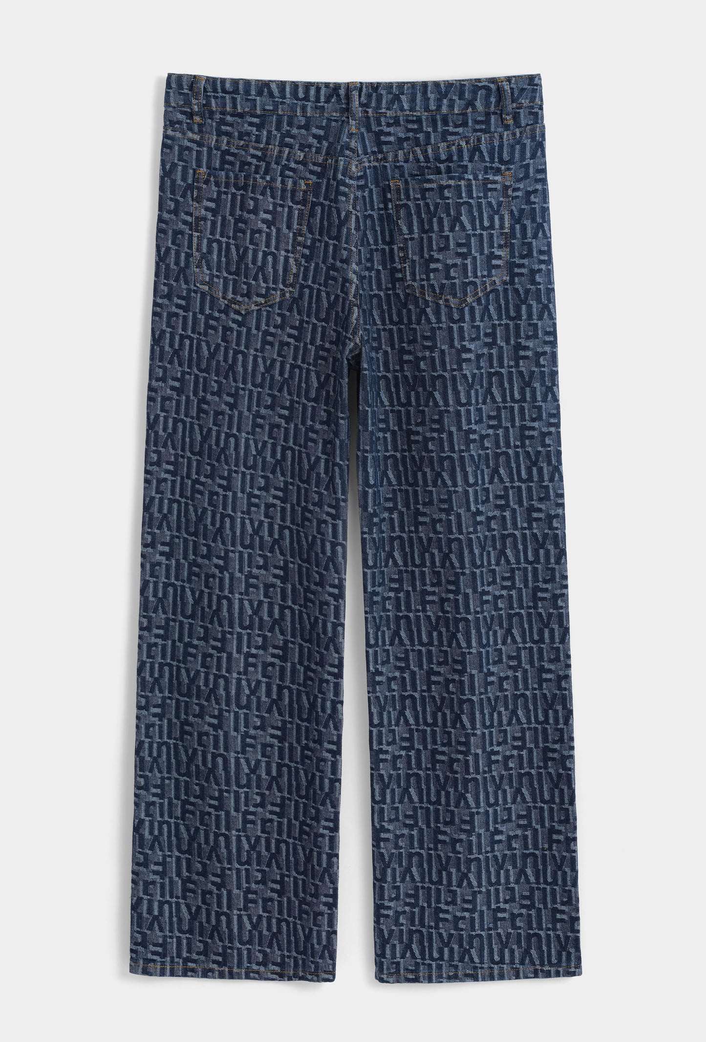 Conjunto chaqueta y pantalón