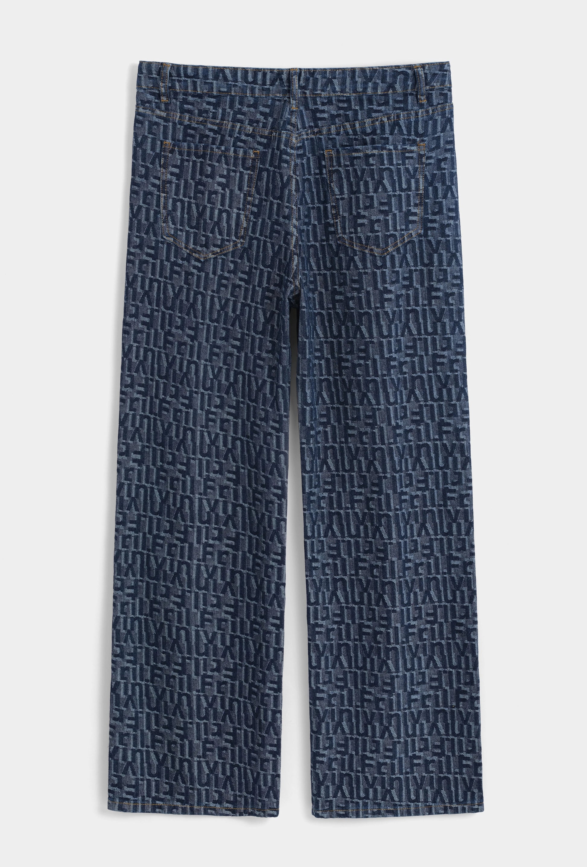 Conjunto chaqueta y pantalón