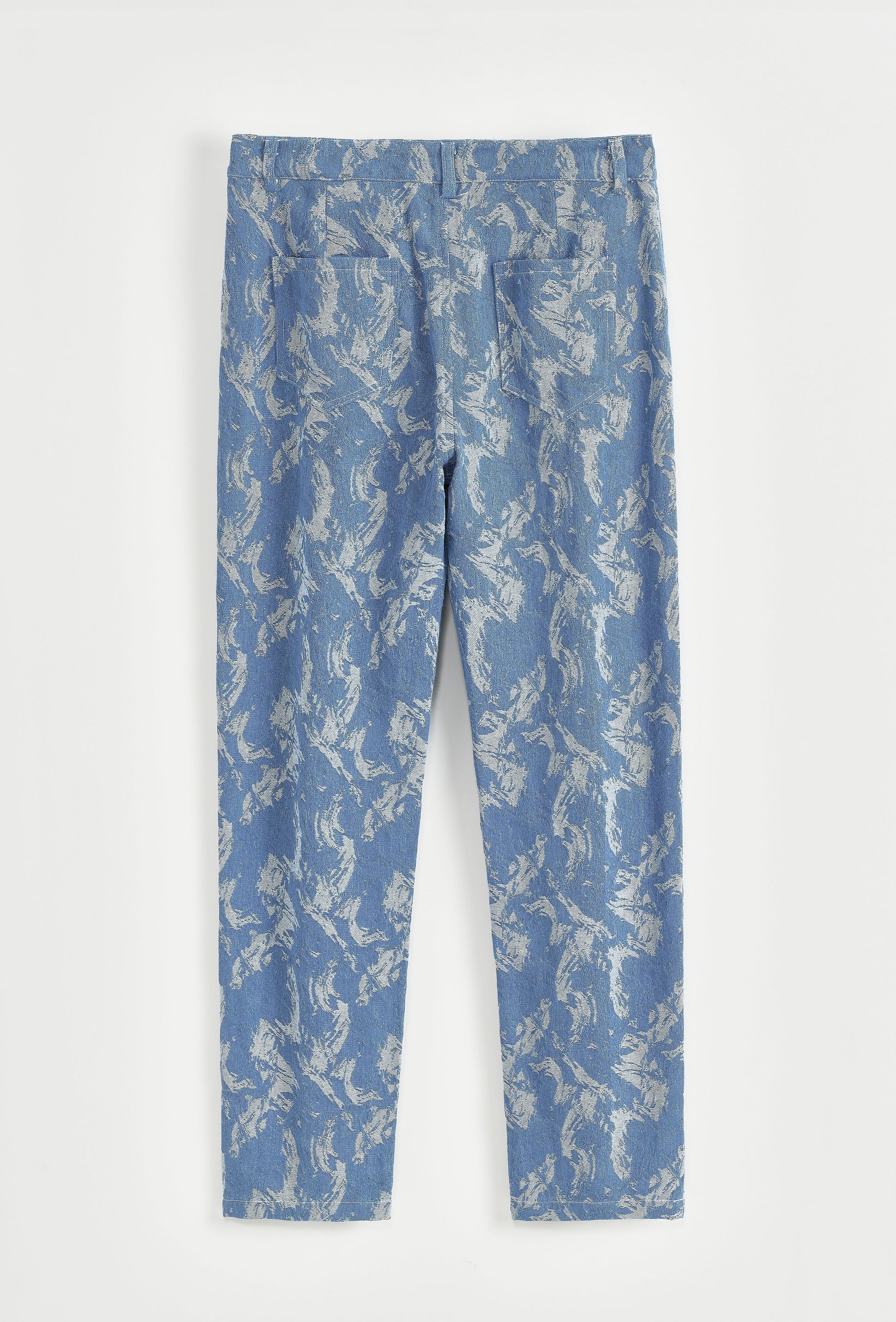 Conjunto chaqueta y pantalón