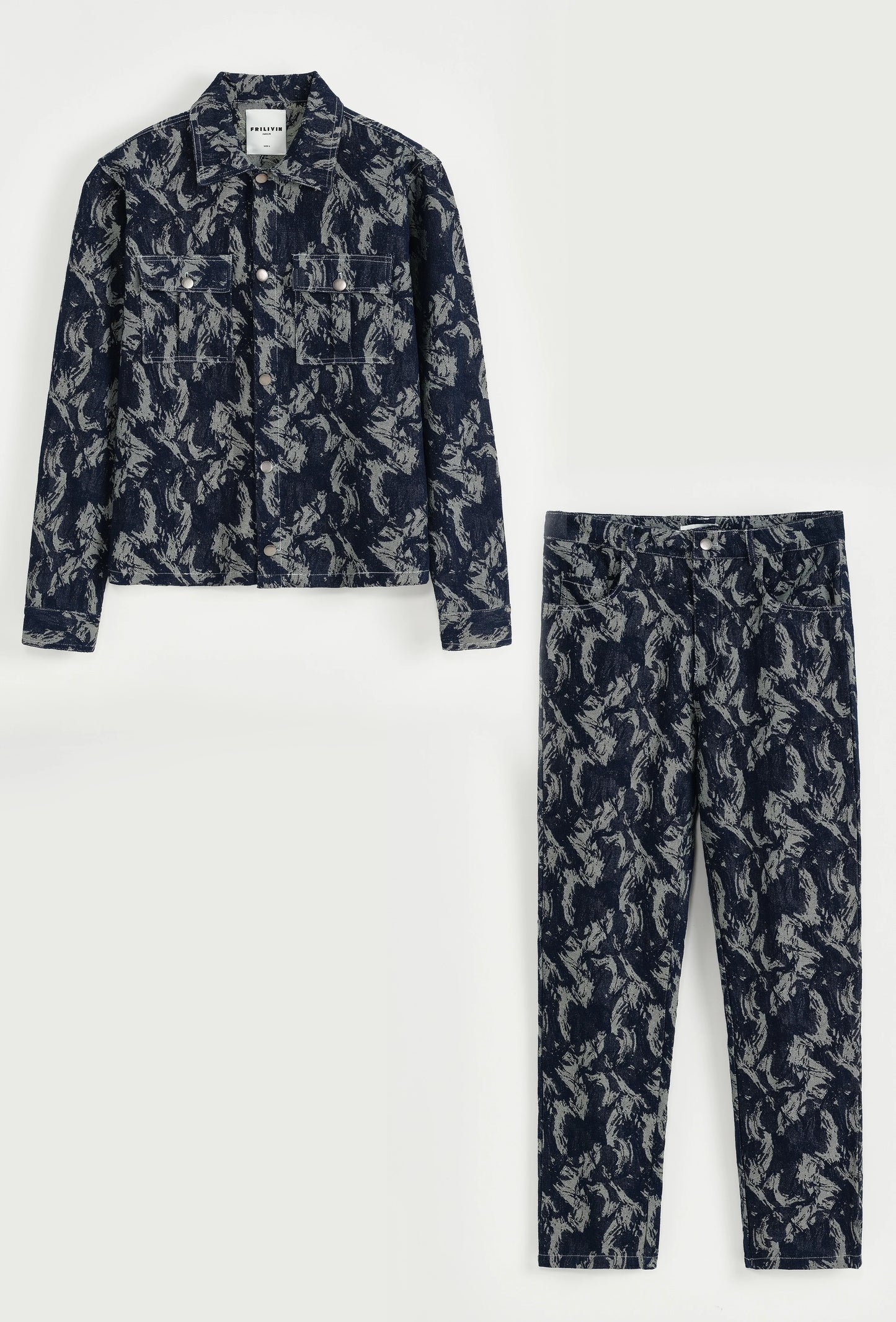 Conjunto chaqueta y pantalón