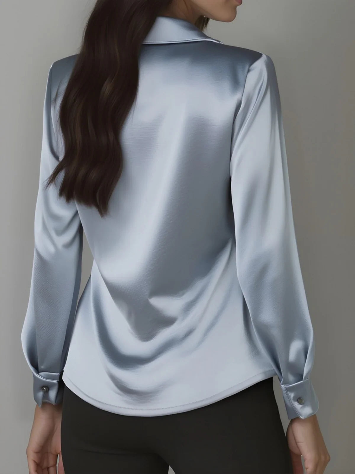 Cuello drapeado de satén, blusa