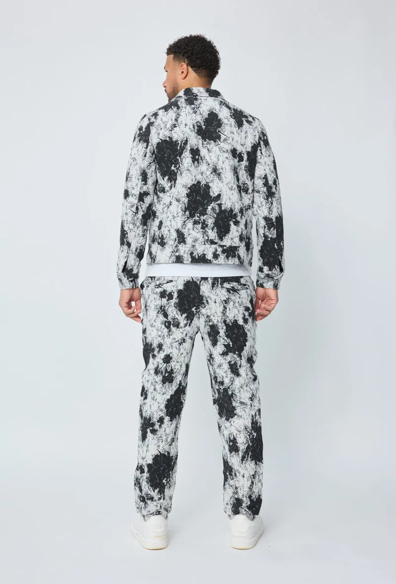 Conjunto de chaqueta y pantalón