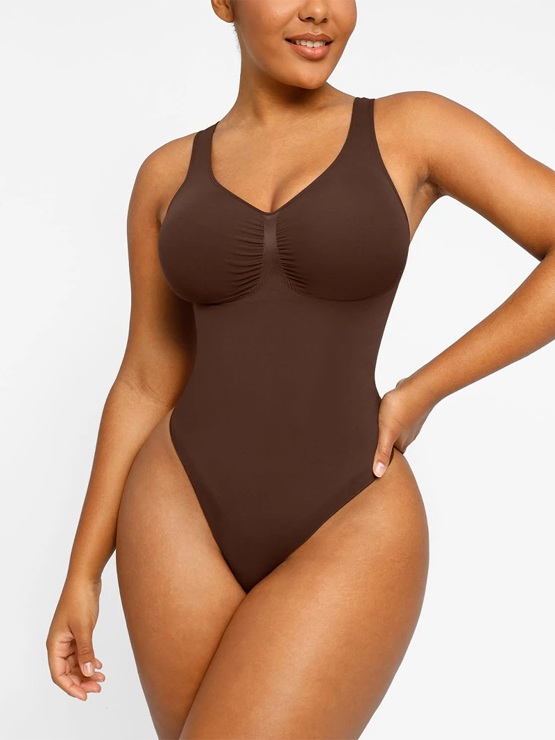 Body moldeador tipo tanga con cuello en V
