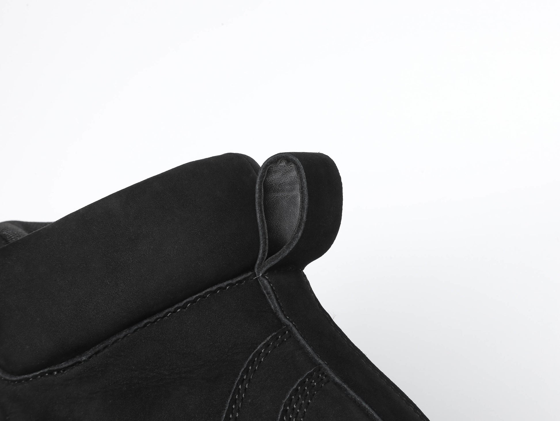 Botas clásicas de cuero con cordones