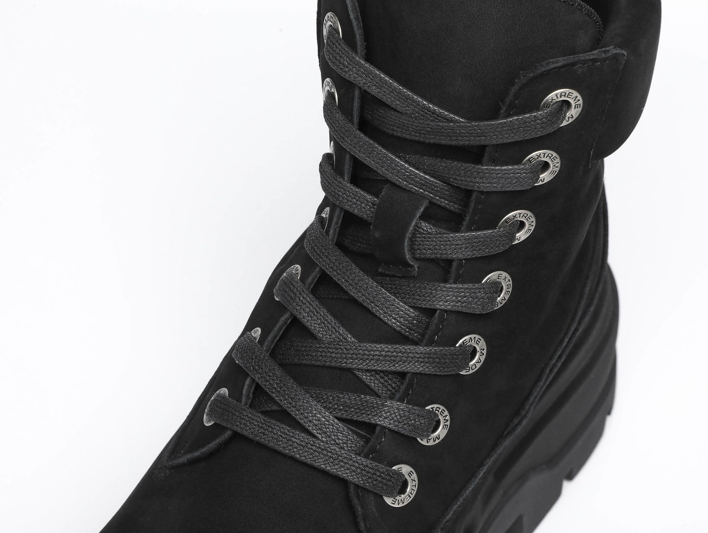 Botas clásicas de cuero con cordones