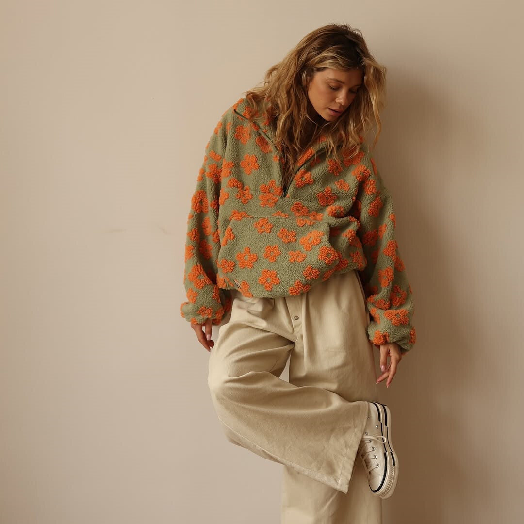 Avenli – Con estampado floral, de forro polar, sudadera